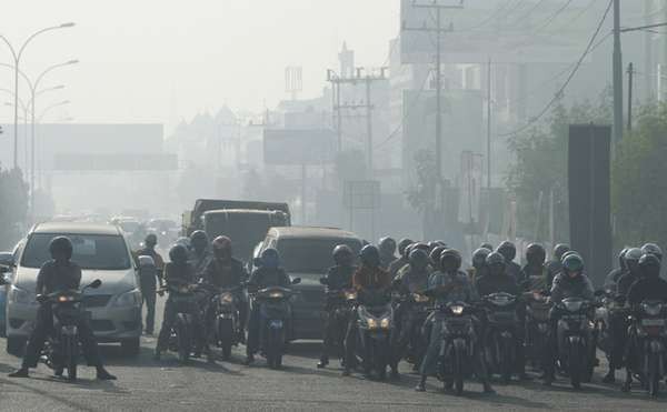 Medan Kembali Diselimuti Kabut Asap Tebal