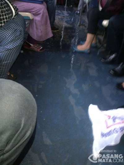 Bocor dan Becek, Bus TransJ Ini Dihindari Penumpang Meski Jam Sibuk