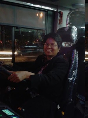 Ini Kesan Menyenangkan Pramudi Perempuan Bus City Tour
