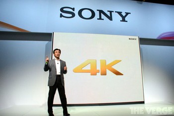 Fitur-fitur baru disematkan Sony di dalam Xperia Z2, termasuk kemampuan untuk merekam video beresolusi 4K.(the verge)