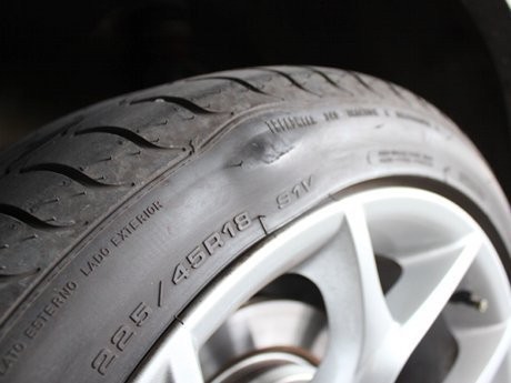 Tips Merawat Ban Mobil