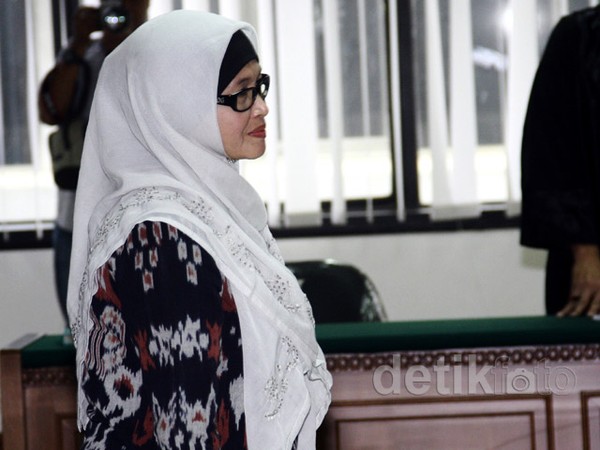 Terdakwa Suap Ketua MK Jalani Sidang Perdana