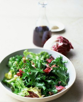 Frisee, Radicchio dan Iceberg, Jenis Daun Selada Enak untuk Salad (1)