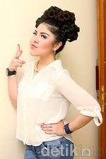 Rambut Brokoli Tina Toonita