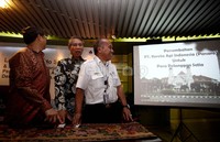 Kerjasama yang dilakukan PT KAI dan BCA ini untuk meningkatkan kenyamanan para pengguna kereta api.