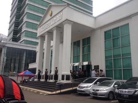 Saksi Kunci Diperiksa, Pengamanan Sidang Hercules Diperketat