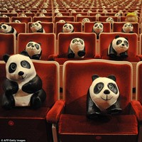 Ribuan Instalasi Panda Penuhi Teater di Taipei