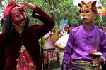 Putri Cantik dan Karnaval Seru Festival Bau Nyale