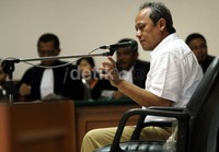 Deddy membacakan pledoi di hadapan majelis hakim. Lamhot Aritonang/detikFoto.