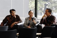 Maria, Anwar dan Kasianur diperiksa terkait kasus suap pengurusan sengketa Pilkada Lebak yang bergulir MK dengan tersangka Ratu Atut Chosiyah. Lamhot Aritonang/detikFoto.     