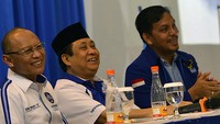 Selain menghadiri acara tersebut, Pramono Edhie Wibowo berkesempatan untuk mensosialisasikan dirinya dalam rangka Konvensi Calon Presiden Partai Demokrat.