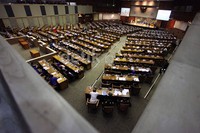 Rapat Paripurna DPR pagi ini dimulai pukul 11.05 WIB. Saat rapat dimulai, hanya ada 205 anggota DPR yang hadir.