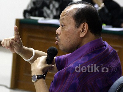 Sutan Bhatoegana Bersaksi di Sidang SKK Migas