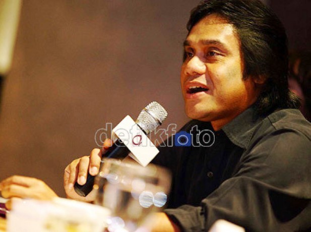 Boyband Hingga Solois Hadir di Album Kompilasi Dwiki Dharmawan