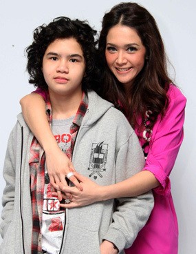 Momen Kebersamaan Maia dan Dul Sebelum Sidang