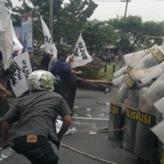 Gelar Sispamkota, Polisi Tutup Bundaran Waru