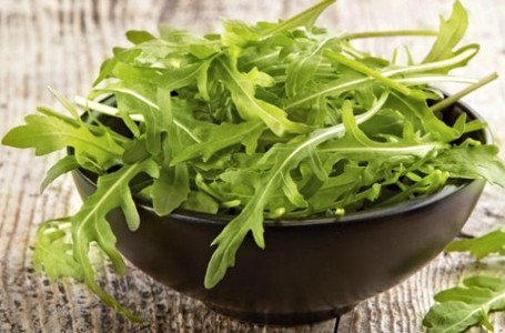 Sebelum Bercinta, Sebaiknya Makan Seledri dan Arugula