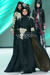 Rya Baraba Asmarani. Fashion Parade Purity Transcendence. Indonesia Fashion Week 2014 at Jakarta Convention Center. Senayan. Jakarta. [Foto: Mohammad Abduh/Wolipop]