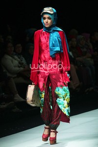 Anggia Handmade by Anggia Mawardi My Perfect Sunset. Indonesia Fashion Week 2014 at Jakarta Convention Center. Senayan. Jakarta. [Foto: Mohammad Abduh/Wolipop]