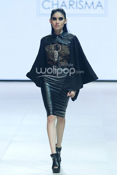 Ali Charisma Lush Haze. BNI Iniverse Bonding. Indonesia Fashion Week 2014 at Jakarta Convention Center. Senayan. Jakarta. [Foto: Mohammad Abduh/Wolipop]