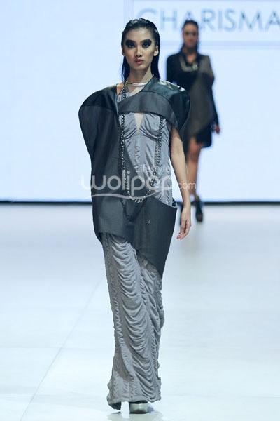 Ali Charisma Lush Haze. BNI Iniverse Bonding. Indonesia Fashion Week 2014 at Jakarta Convention Center. Senayan. Jakarta. [Foto: Mohammad Abduh/Wolipop]