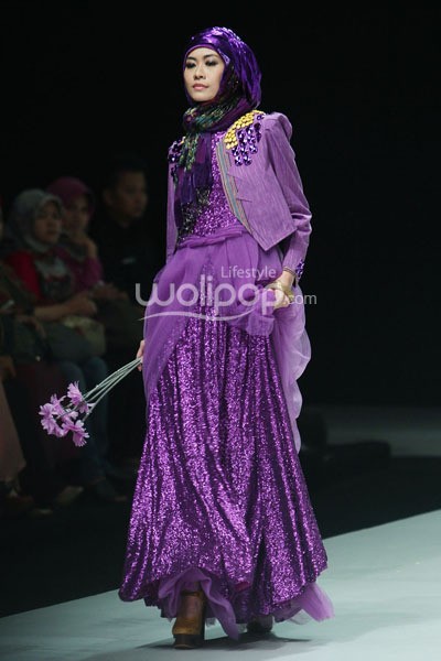 Anggia Handmade by Anggia Mawardi My Perfect Sunset. Indonesia Fashion Week 2014 at Jakarta Convention Center. Senayan. Jakarta. [Foto: Mohammad Abduh/Wolipop]