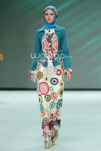 Tuneeca Dominatric. Fashion Parade Purity Transcendence. Indonesia Fashion Week 2014 at Jakarta Convention Center. Senayan. Jakarta. [Foto: Mohammad Abduh/Wolipop]