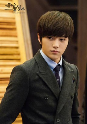 Gantengnya L Infinite di Drama Cunning Single Lady