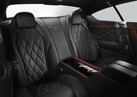 Di setiap jok di mobil Bentley terbaru ini terdapat tulisan 'Speed' yang semakin memperlihatkan kecepatan yang dimiliki mobil tersebut. (dok Bentley).