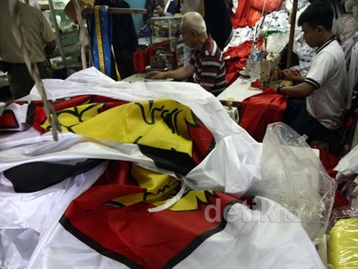Pemesanan Atribut Partai Meningkat