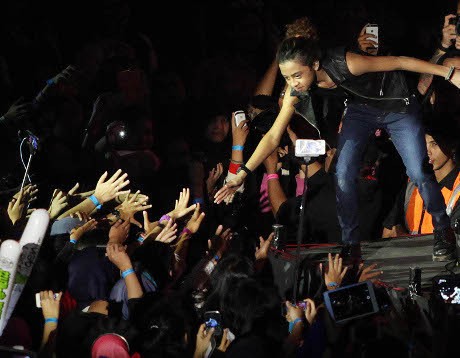 Tak Hanya Nyanyi Solo, Bastian Juga Siap Main Sinetron