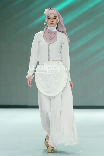 Mocca by Irma Hakim Lacelia. Fashion Parade Purity Transcendence. Indonesia Fashion Week 2014 at Jakarta Convention Center. Senayan. Jakarta. [Foto: Mohammad Abduh/Wolipop]