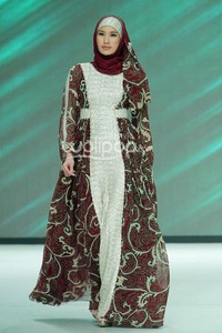 Qonita Boutique by Qonita Gholib Ethnique Sequins. Fashion Parade Purity Transcendence. Indonesia Fashion Week 2014 at Jakarta Convention Center. Senayan. Jakarta. [Foto: Mohammad Abduh/Wolipop]
