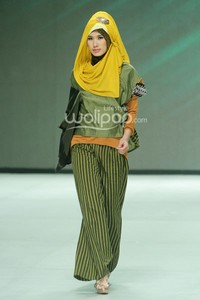 Unique Proud of My Village. Fashion Parade Purity Transcendence Indonesia Fashion Week 2014 at Jakarta Convention Center. Senayan. Jakarta. [Foto: Mohammad Abduh/Wolipop]