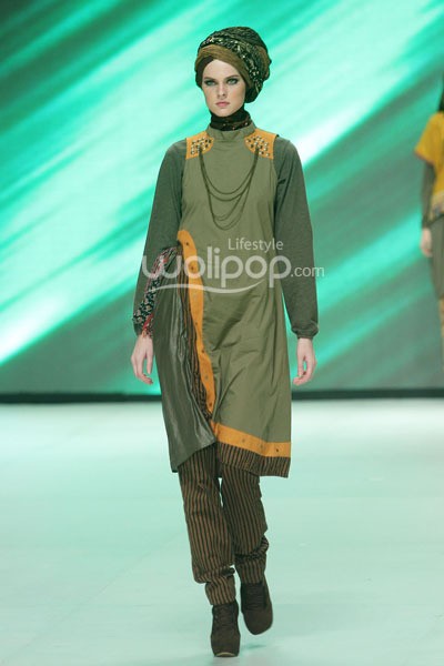 Unique Proud of My Village. Fashion Parade Purity Transcendence Indonesia Fashion Week 2014 at Jakarta Convention Center. Senayan. Jakarta. [Foto: Mohammad Abduh/Wolipop]