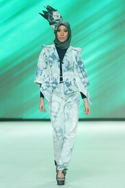 Zoya Acid Denim. Fashion Parade Purity Transcendence. Indonesia Fashion Week 2014 at Jakarta Convention Center. Senayan. Jakarta. [Foto: Mohammad Abduh/Wolipop]