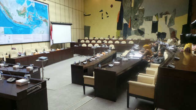 Rapat Komisi II Sepi Anggota DPR, Molor 45 Menit