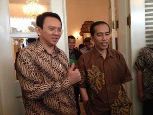 Jokowi-Ahok Tinjau Lokasi Warung Remang-remang di Bantaran Kali Jodo