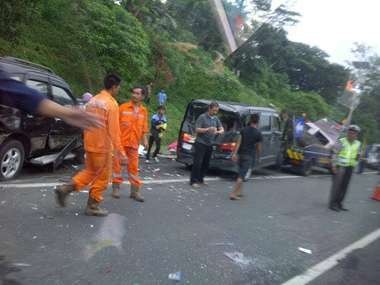 Kecelakaan Beruntun di Tol Cipularang, Lalin Macet 2 Km