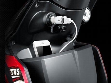 4 Sepeda Motor yang Bisa Ngecas Baterai HP