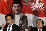 Capres Konvensi Rakyat Kumpul di Kantor Yusril