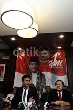 Capres Konvensi Rakyat Kumpul di Kantor Yusril