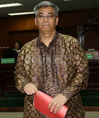 Mantan Ketua Mahkamah Konstitusi (MK) Akil Mochtar tak terima 'dicibir' banyak orang terkait perkara yang menyeretnya ke pengadilan. Akil balik menyindir para komentator merusak wibawa peradilan. Lamhot Aritonang/detikFoto.