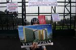Calon Penghuni Rusunami Kemanggisan Demo DPR