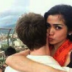 Teka-teki Pria Bule Calon Suami Jessica Iskandar