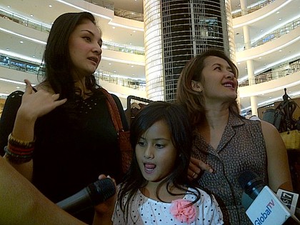 Cara Mona Ratuliu Mendidik Anak Agar Jauh dari Narkoba