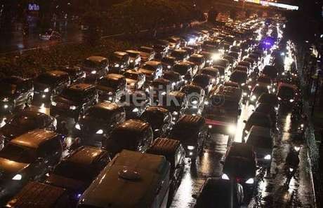 Jakarta Bisa Jadi Lapangan Parkir Terbesar di Dunia