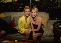 Bintang 'Nine' itujuga sempat berfoto bersama aktris Naomi Watts. Jason Merritt/Getty Images for BVLGARI/AFP.