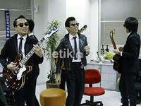 Tria Cs membuat suasana menjadi heboh lewat lagu 'I Love U, Bibeh'. Reno/detikFoto.