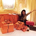 Wow, Syahrini Borong Hermes di Paris